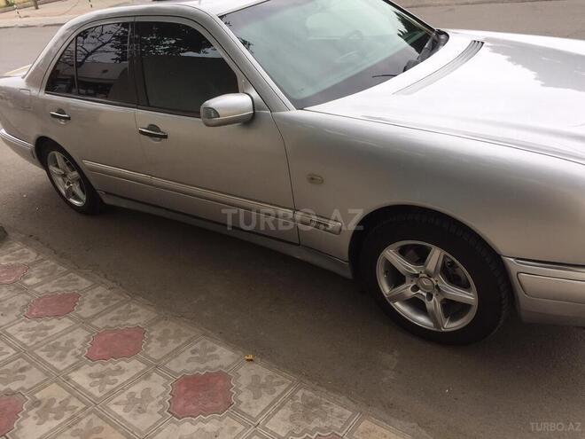 Mercedes E 240 1998, 150,000 km - 2.4 l - Bakı
