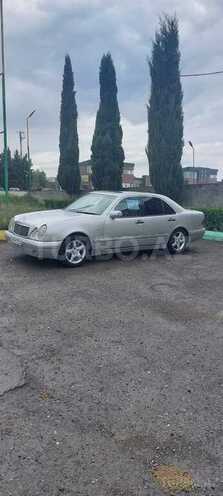 Mercedes E 240 1998, 150,000 km - 2.4 l - Bakı