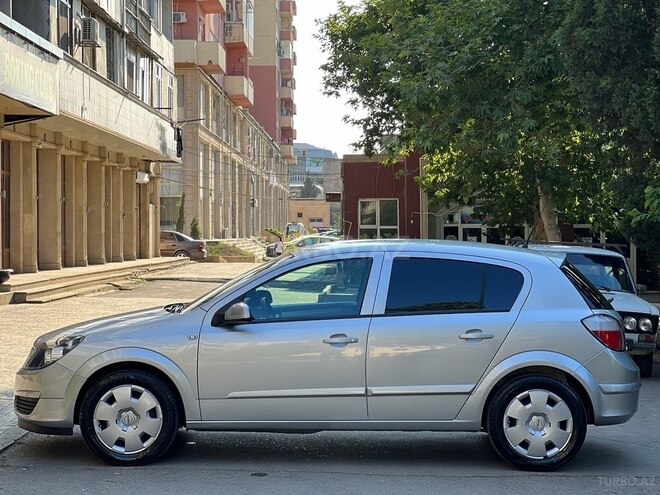 Opel Astra 2005, 188,000 km - 1.4 l - Gəncə