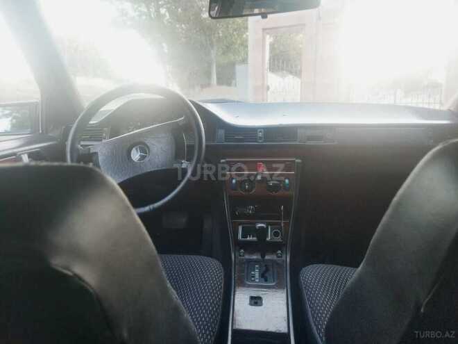 Mercedes E 230 1991, 295,000 km - 2.3 l - Bakı