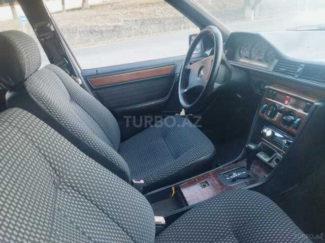 Mercedes E 230 1991, 295,000 km - 2.3 l - Bakı