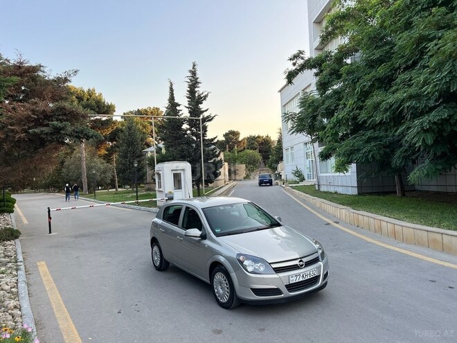 Opel Astra 2004, 158,000 km - 1.4 l - Bakı