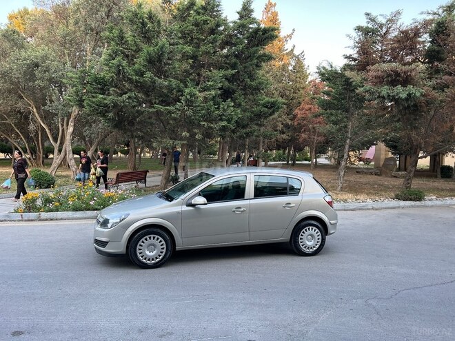 Opel Astra 2004, 158,000 km - 1.4 l - Bakı