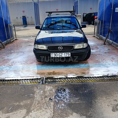 Opel Astra 1994, 35,000 km - 1.6 l - Gəncə