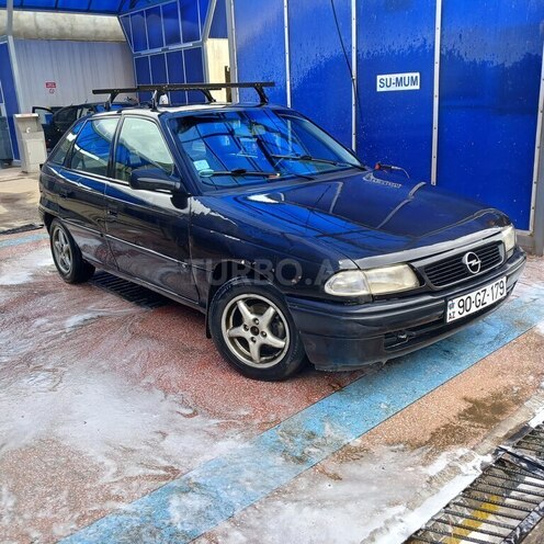 Opel Astra 1994, 35,000 km - 1.6 l - Gəncə