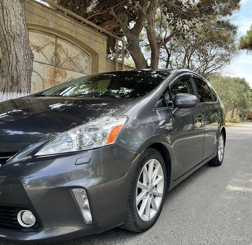 Toyota Prius V 2014, 122,405 km - 1.8 l - Bakı