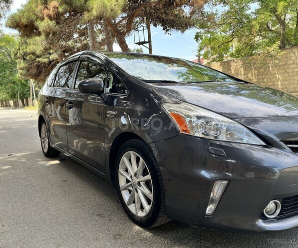 Toyota Prius V 2014, 122,405 km - 1.8 l - Bakı