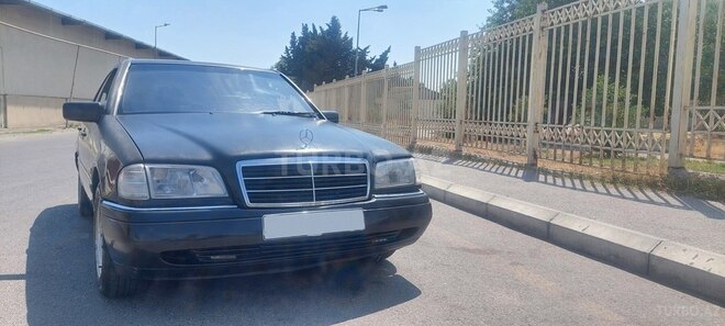 Mercedes C 220 1995, 414,000 km - 2.2 l - Bakı