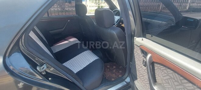 Mercedes C 220 1995, 414,000 km - 2.2 l - Bakı