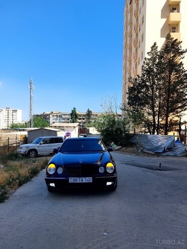 Mercedes E 200 2001, 471,000 km - 2.0 l - Bərdə