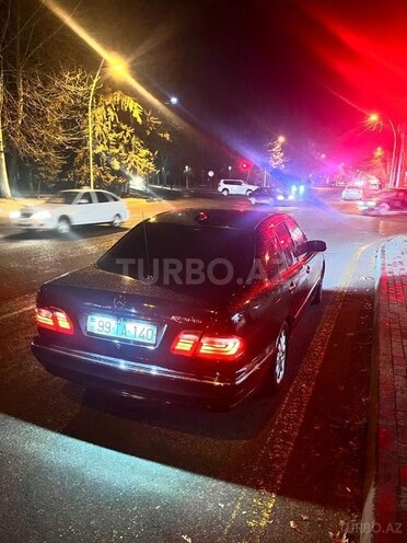Mercedes E 200 2001, 471,000 km - 2.0 l - Bərdə