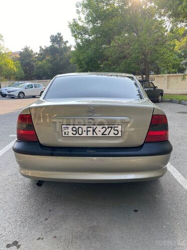 Opel Vectra 1996, 224,000 km - 1.8 l - Sumqayıt
