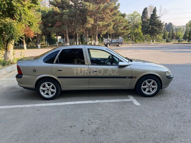 Opel Vectra 1996, 224,000 km - 1.8 l - Sumqayıt