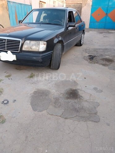 Mercedes E 220 1994, 300,000 km - 2.2 л - Bakı