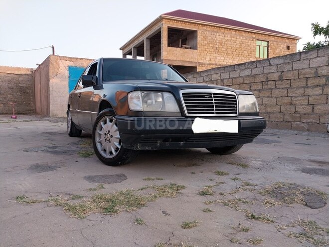 Mercedes E 220 1994, 300,000 km - 2.2 л - Bakı