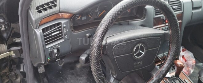 Mercedes E 320 1997, 35,200 km - 3.2 л - Sabirabad
