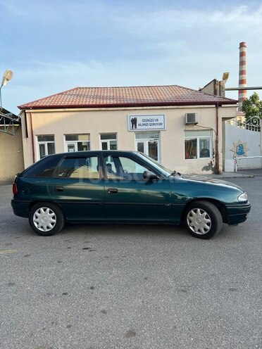 Opel Astra 1997, 329,000 km - 1.6 l - Bakı
