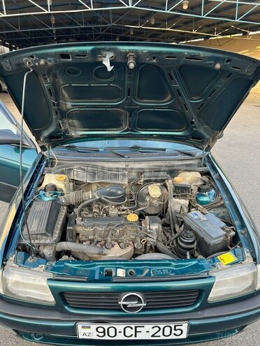 Opel Astra 1997, 329,000 km - 1.6 l - Bakı