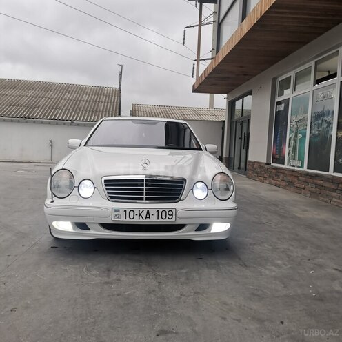 Mercedes E 320 2000, 258,000 km - 3.2 l - Astara