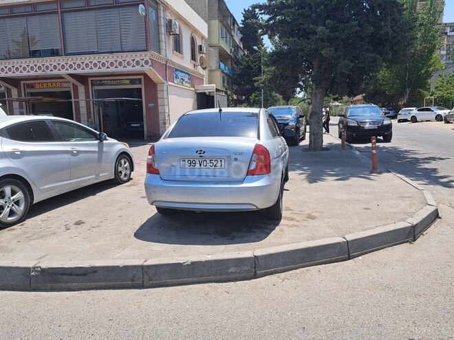 Hyundai Verna 2009, 220,790 km - 1.4 l - Bakı