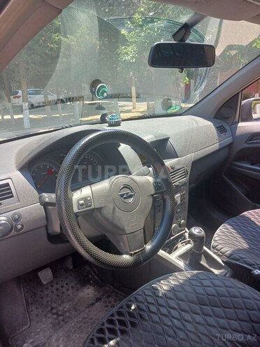 Opel Astra 2005, 260,000 km - 1.4 l - Bakı