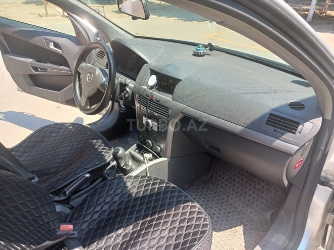 Opel Astra 2005, 260,000 km - 1.4 l - Bakı