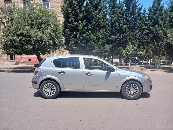 Opel Astra 2005, 260,000 km - 1.4 l - Bakı