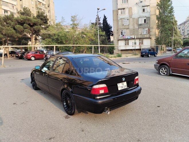 BMW 528 2000, 197,000 km - 2.8 l - Bakı