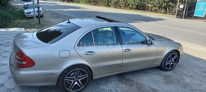 Mercedes E 320 2002, 280,001 km - 3.2 l - Masallı