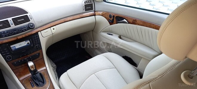 Mercedes E 320 2002, 280,001 km - 3.2 l - Masallı
