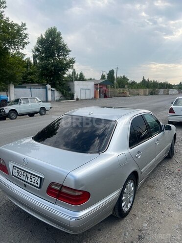 Mercedes E 240 2001, 525,000 km - 2.6 l - Bakı