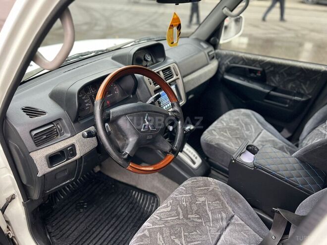 Mitsubishi Pajero io 1999, 340,000 km - 1.8 l - Bakı
