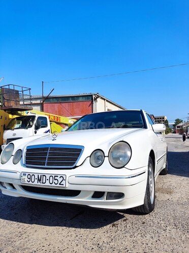 Mercedes E 220 2001, 170,214 km - 2.2 l - Bakı