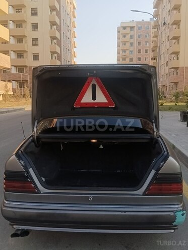 Mercedes C 300 1991, 258,598 km - 3.0 l - Bakı