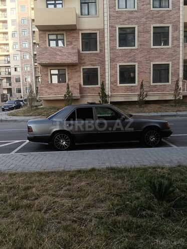 Mercedes C 300 1991, 258,598 km - 3.0 l - Bakı