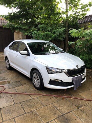 Skoda Rapid 2022, 28,000 km - 1.6 l - Bakı