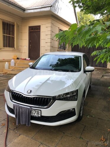 Skoda Rapid 2022, 28,000 km - 1.6 l - Bakı