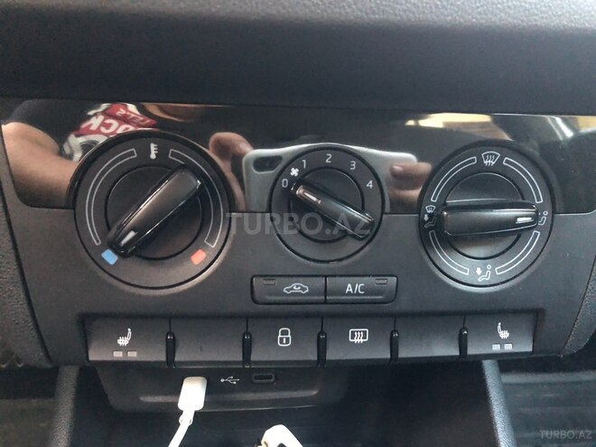 Skoda Rapid 2022, 28,000 km - 1.6 l - Bakı