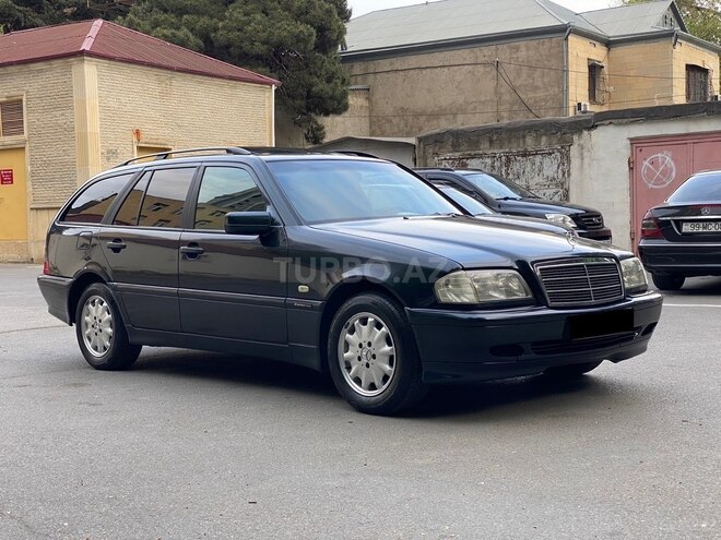 Mercedes C 220 2000, 320,000 km - 2.2 l - Bakı