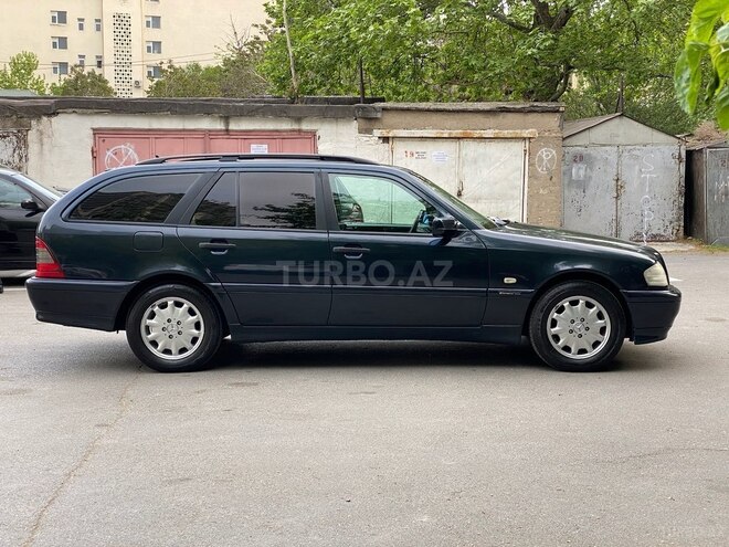 Mercedes C 220 2000, 320,000 km - 2.2 l - Bakı