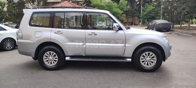 Mitsubishi Pajero 2013, 190,000 km - 3.5 l - Bakı