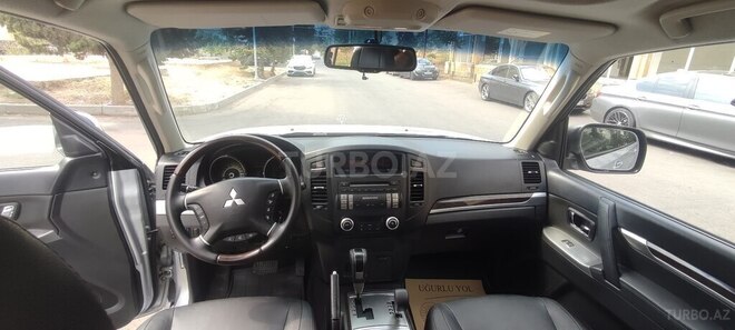 Mitsubishi Pajero 2013, 190,000 km - 3.5 l - Bakı