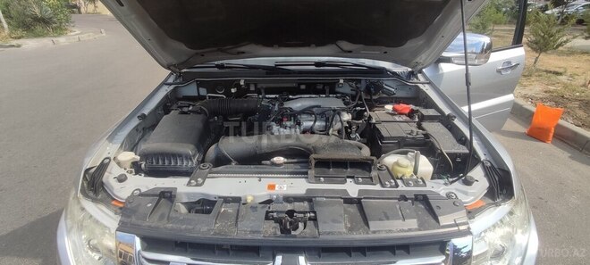 Mitsubishi Pajero 2013, 190,000 km - 3.5 l - Bakı