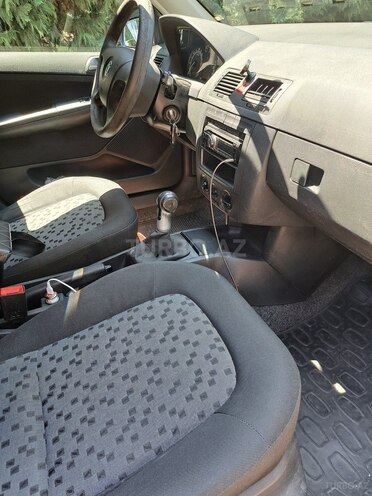 Skoda Fabia 2007, 288,773 km - 1.4 l - Qazax