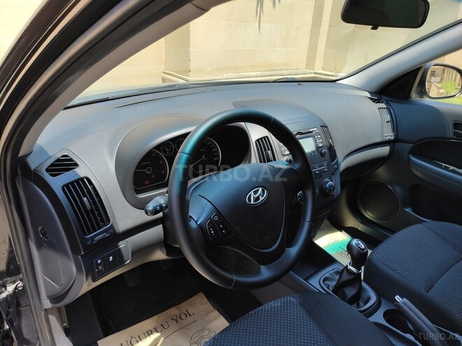 Hyundai i30 2011, 172,547 km - 1.6 л - Bakı