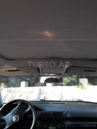 Volkswagen Passat 2001, 235,000 km - 1.8 l - Bakı