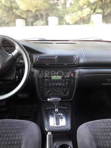 Volkswagen Passat 2001, 235,000 km - 1.8 l - Bakı