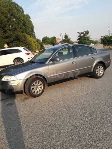 Volkswagen Passat 2001, 235,000 km - 1.8 l - Bakı
