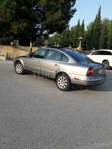 Volkswagen Passat 2001, 235,000 km - 1.8 l - Bakı