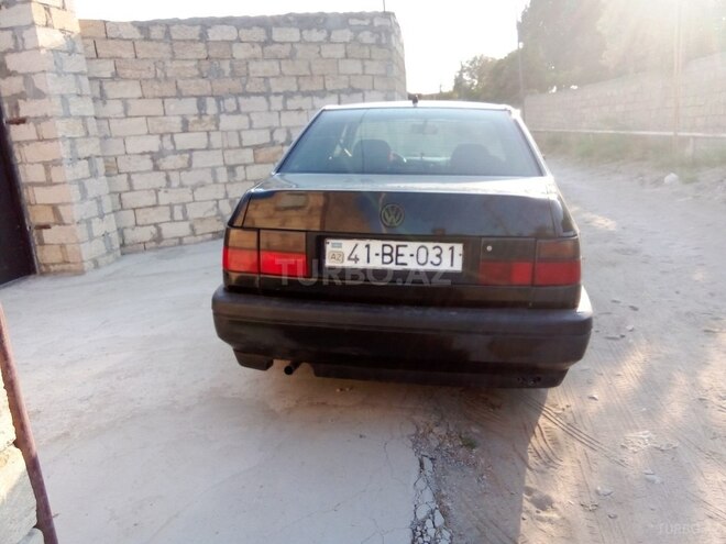 Volkswagen Vento 1994, 374,008 km - 1.9 l - Bakı